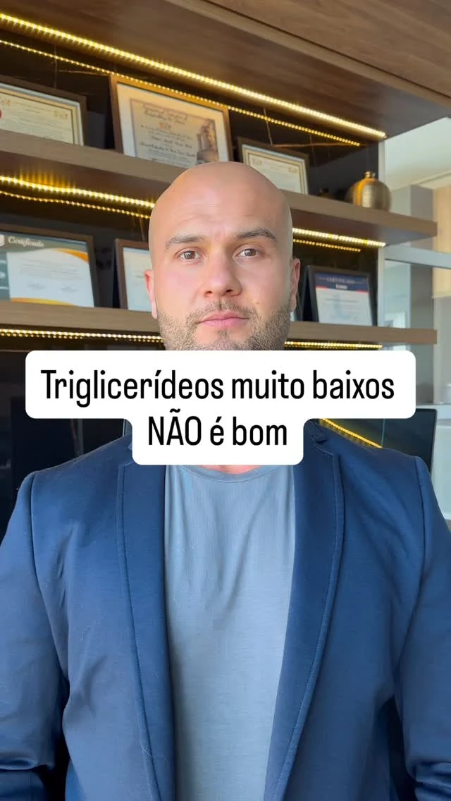 Capa do reel sobre triglicerídeos baixos, com Raphael de blazer azul